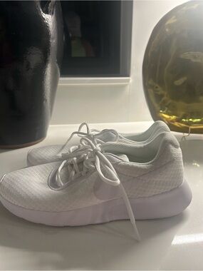 Nike White Athletic Sneakers - Lightweight Runner